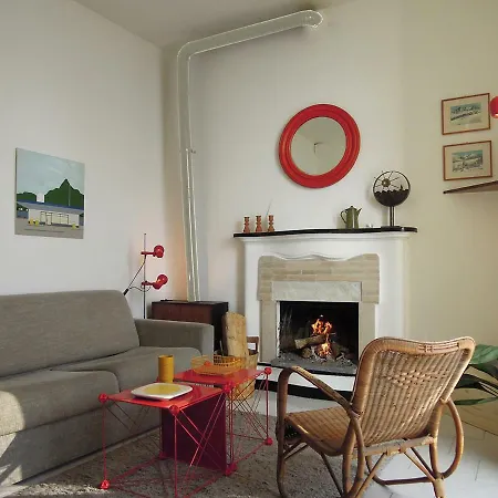 Charming House With Private Dock On Argegno