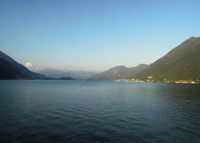 Charming House With Private Dock On Apartamento