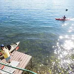 Charming House With Private Dock On Apartmán *