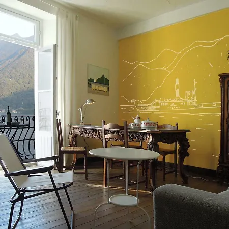 Charming House With Private Dock On Apartment