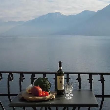 Charming House With Private Dock On * Argegno