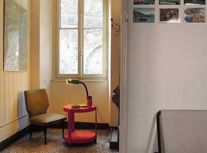 Appartement Charming House With Private Dock On *